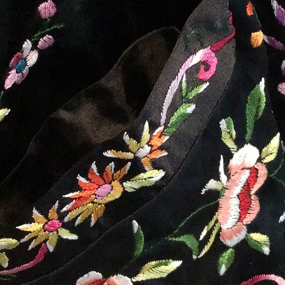 100 % SILK MAO Blouse black M Size bought in Hong Kong , excellent condition. - Picture 3 of 5
